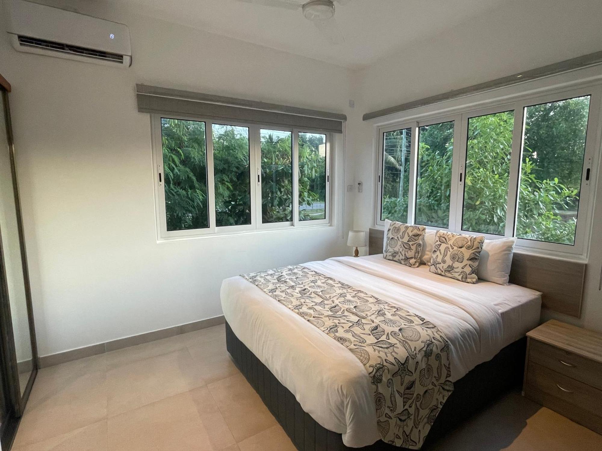 Tropic Villa Annex Grand Anse  Exterior photo